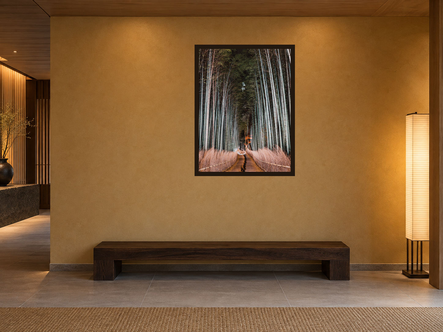 Visualisation d’intérieur avec l’œuvre photographique « Arashiyama bamboo, Japan » d’André Wagner ; il ne s’agit pas d’une installation photographiée.