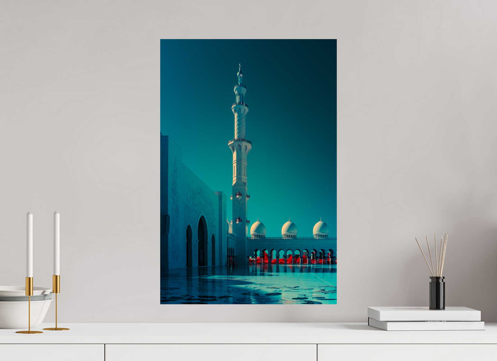 Visualisation d’intérieur avec l’œuvre photographique « Celestial Reflections at Sheikh Zayed Mosque » d’André Wagner ; il ne s’agit pas d’une installation photographiée.