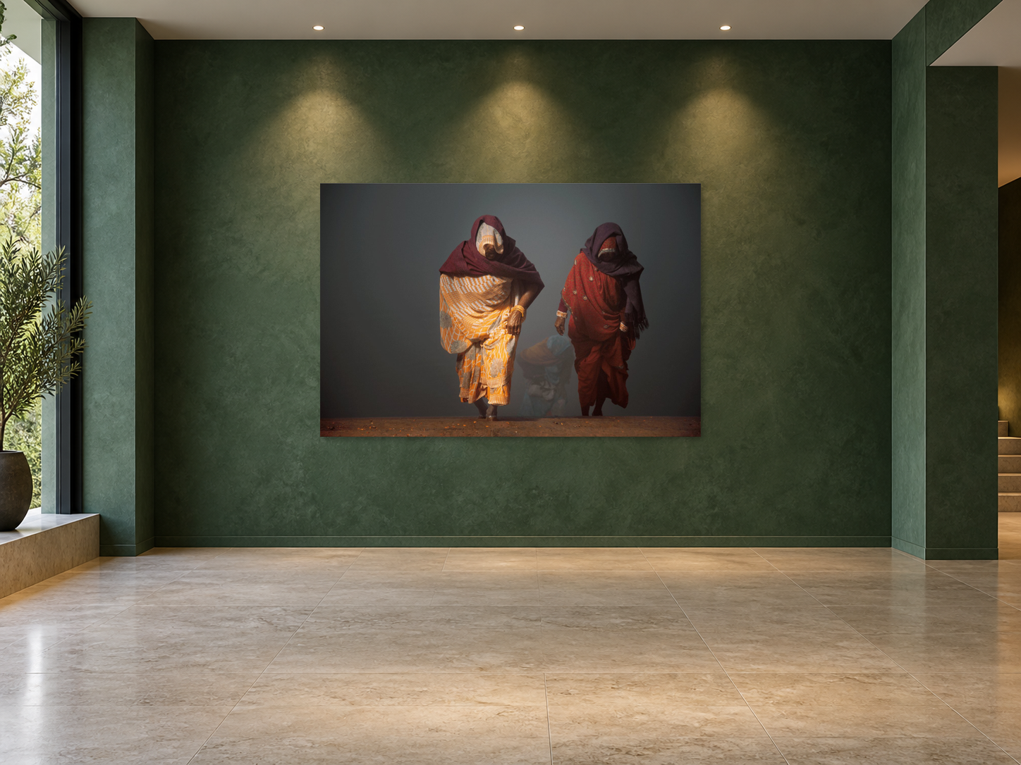 Visualisation d’intérieur avec l’œuvre photographique « Coming back from yamuna river, Indien » d’André Wagner ; il ne s’agit pas d’une installation photographiée.