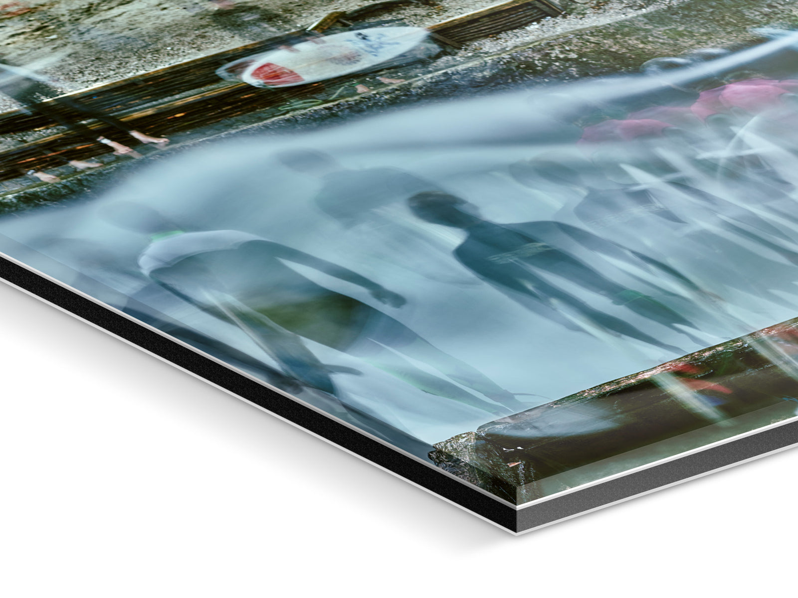 Frame and edge detail of the photographic artwork &ldquo;Eisbach surfer, Deutschland&rdquo; by Andr&eacute; Wagner.