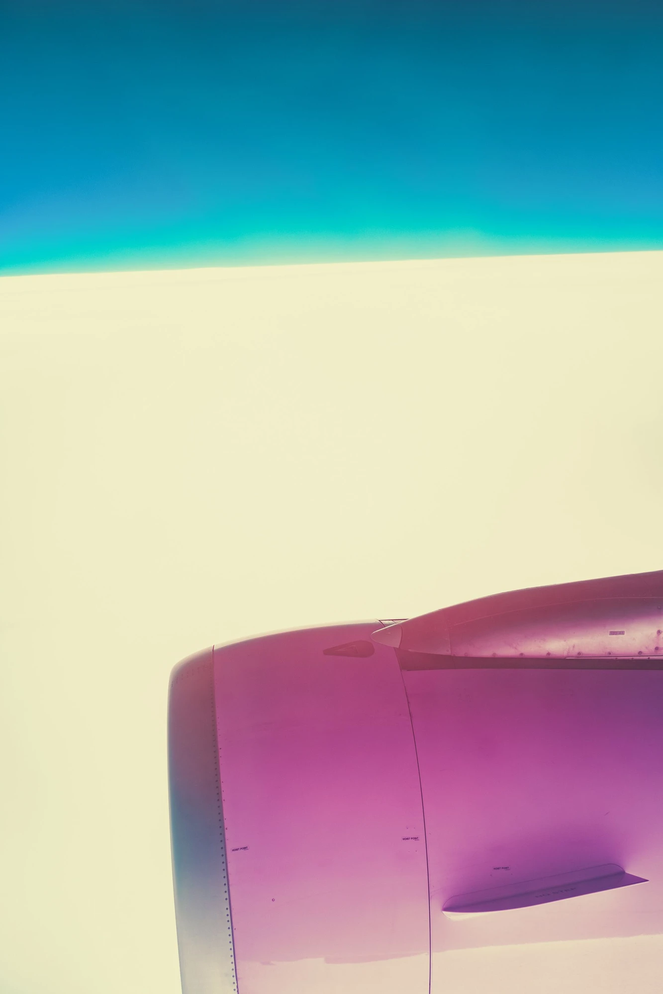 Photographie d’art infrarouge d’André Wagner: Energy in Transit.