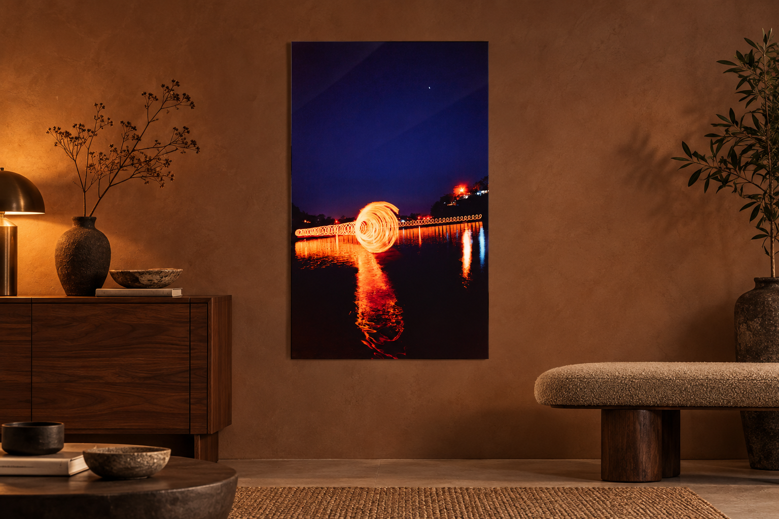 Interior visualization featuring the photographic artwork “Ganga runner, Indien” by André Wagner; not a photographed installation.