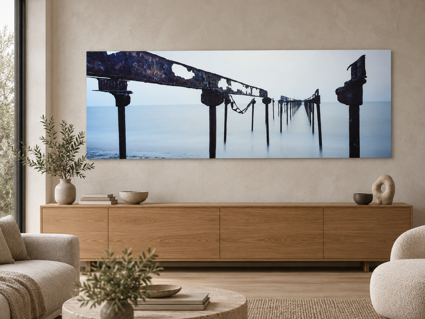 Interior visualization featuring the photographic artwork “Rust bridge, Indien” by André Wagner; not a photographed installation.