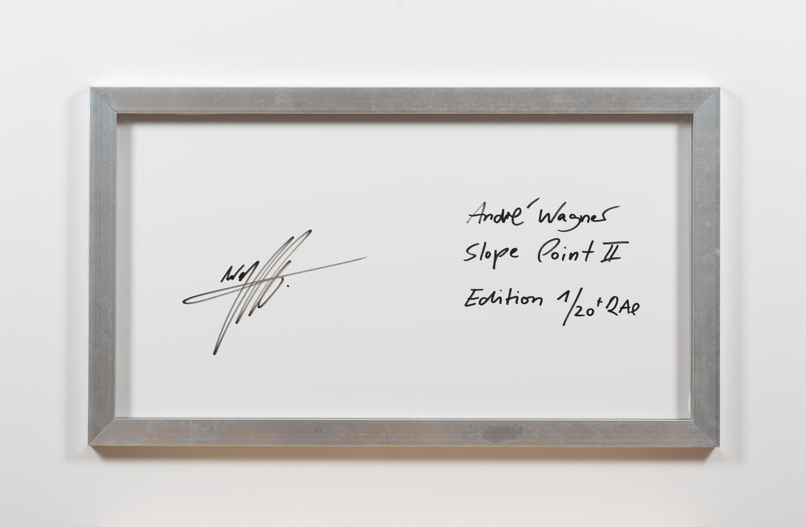 Reverse view of the photographic artwork “Slope point 2, Neuseeland” by André Wagner.