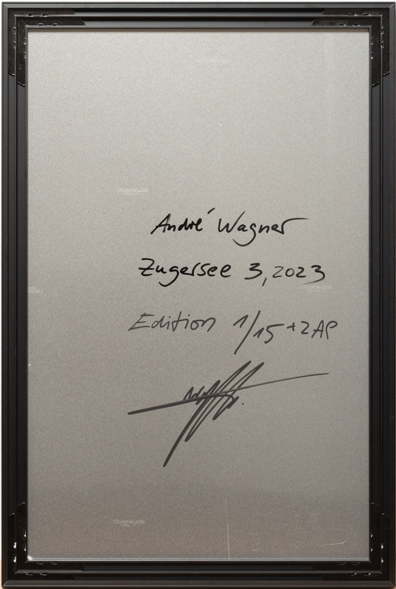 Vue du dos de l&rsquo;&oelig;uvre photographique &laquo; ZUGERSEE #3 &raquo; d&rsquo;Andr&eacute; Wagner.