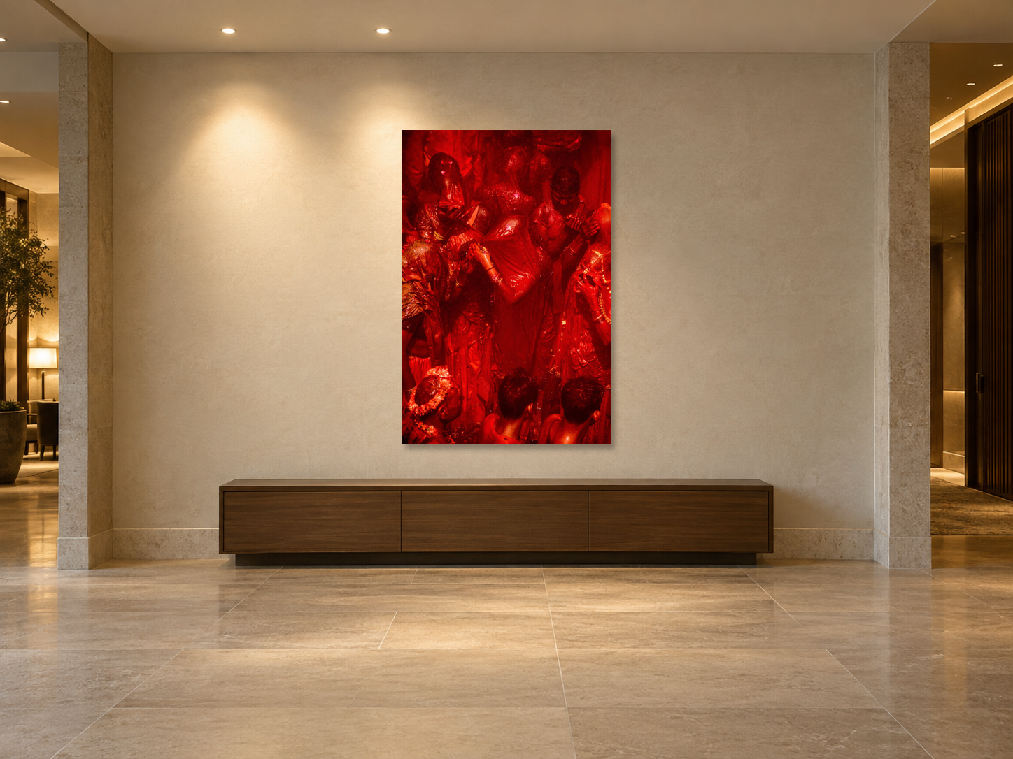 HOLI 1, INDIEN – wandmontierte Raumansicht 162 × 108 cm